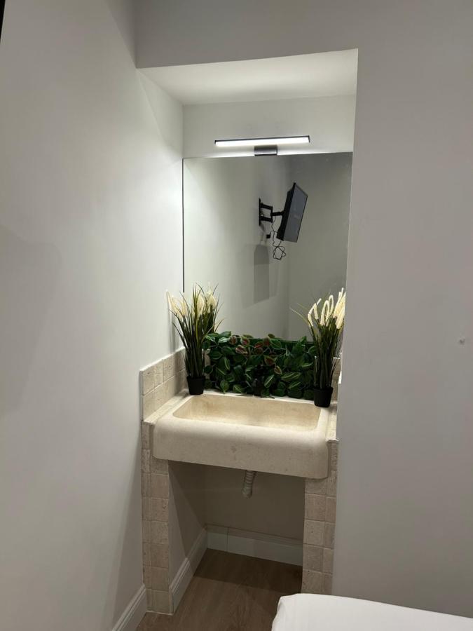 Raffaello'S Place Ρώμη Εξωτερικό φωτογραφία